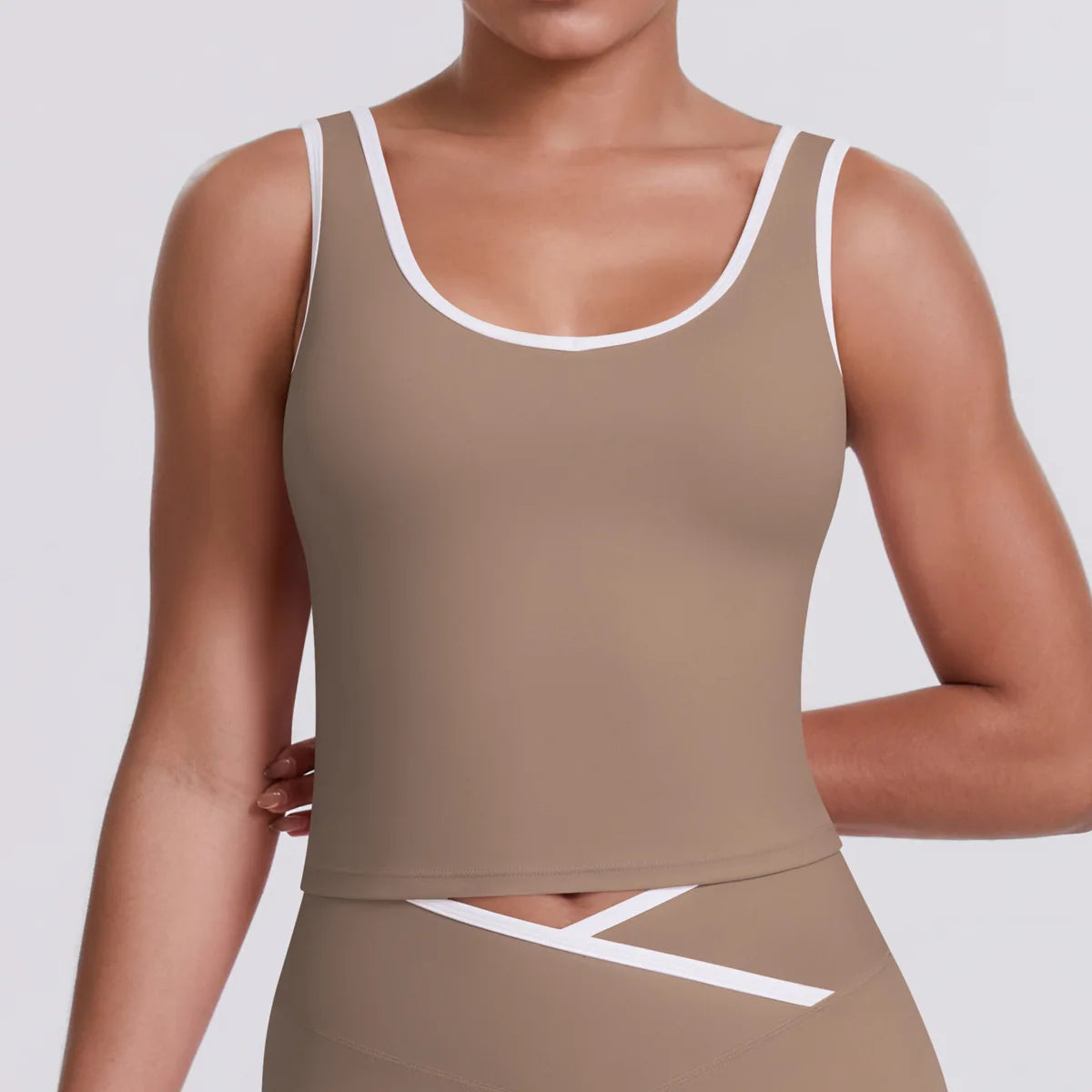 Women's Breathable Workout Shorts Sets Gym Fitness Activewear 3-Piece Set V Shape High Waist Solid Front Logo Yoga