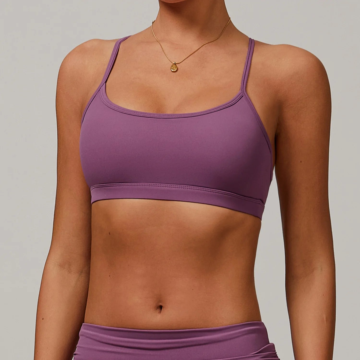 Sports Bra Women Criss Cross Back Yoga Bra Padded Sexy U Neck Strappy Workout Gym Crop Top Custom Logo Bralette