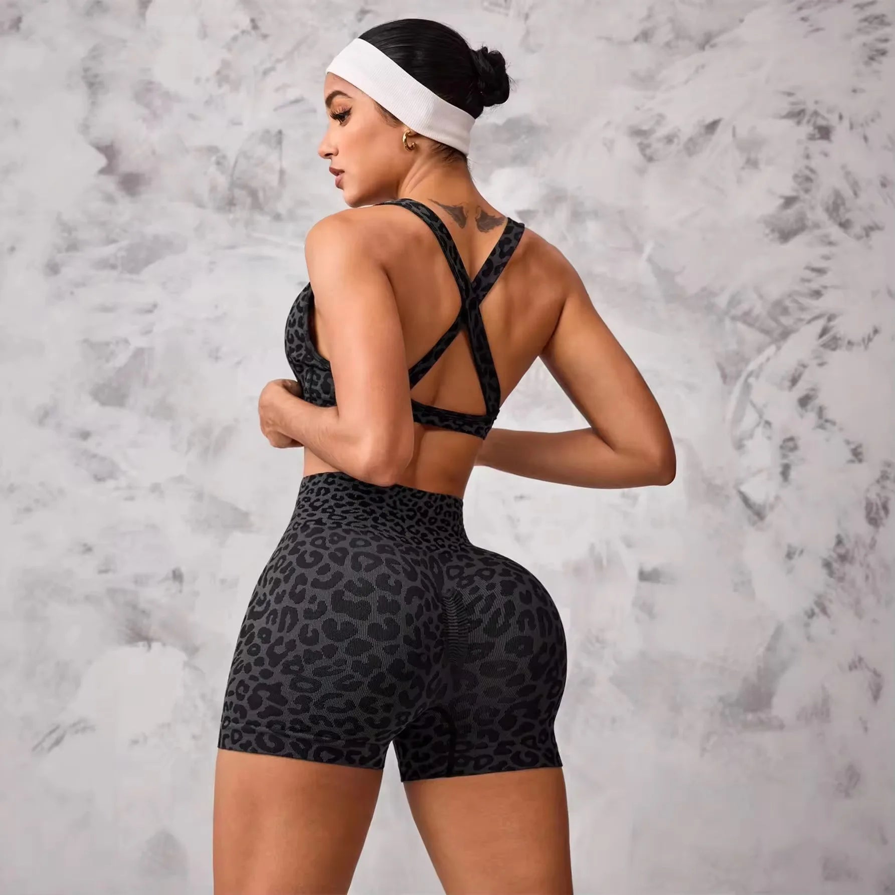 Butt Lifting Tummy Control Leopard Print Lightweight 2 Piece Women's Yoga Shorts Set Crisscross Back High Waist for Gym Workout