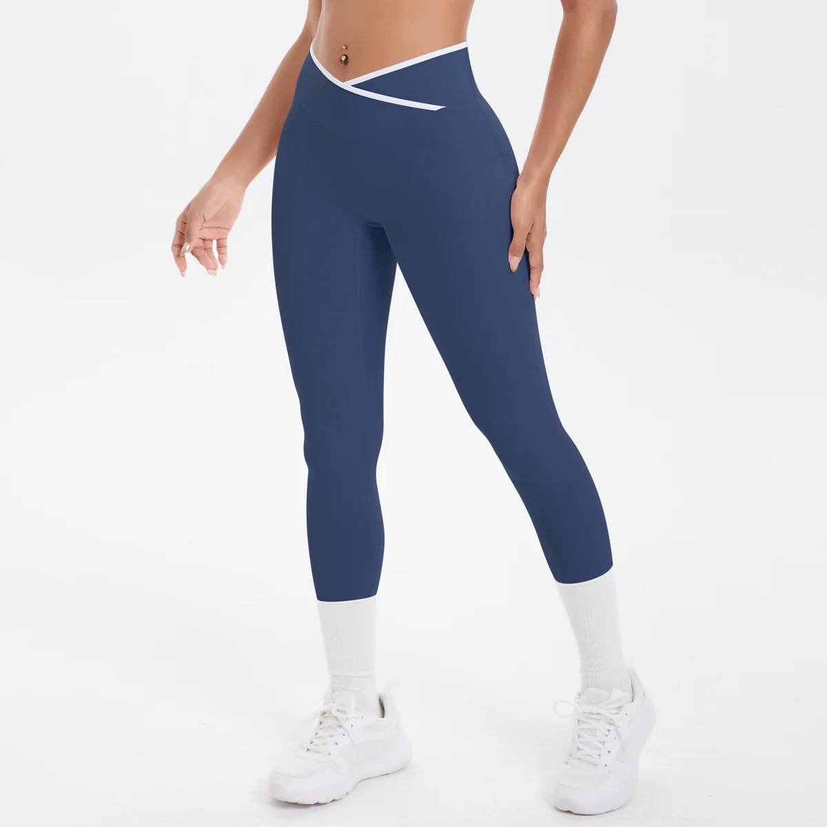Women's Breathable Workout Shorts Sets Gym Fitness Activewear 3-Piece Set V Shape High Waist Solid Front Logo Yoga