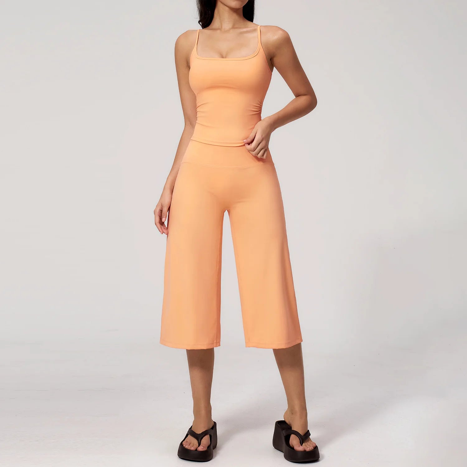 High-Waisted Elastic Waist Capri Pants Custom Logo Women's Solid Casual Two Piece Set Halter  Quick Dry Spandex/Nylon Activewear