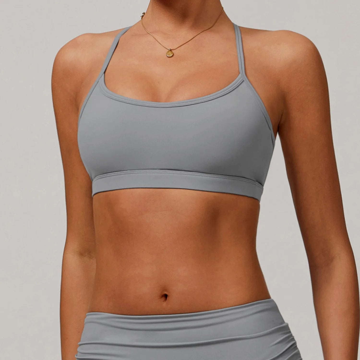 Sports Bra Women Criss Cross Back Yoga Bra Padded Sexy U Neck Strappy Workout Gym Crop Top Custom Logo Bralette