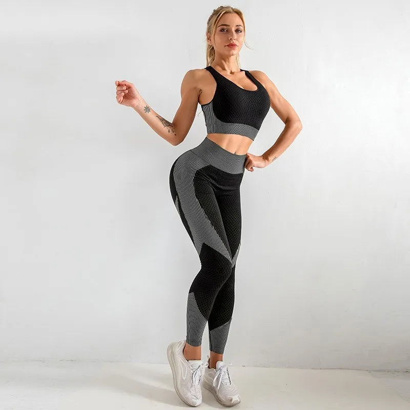 Seamless Fitness Clothing Factory Clothing Yoga Jackets Workout Clothing Sport Outfit Wear Gym Fitness Set for Women Custom Logo