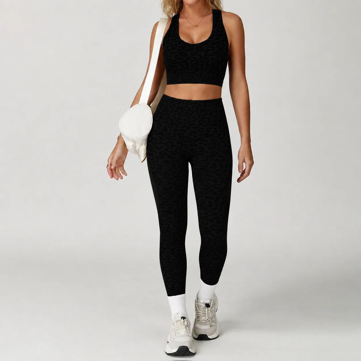 Leopard Fashion Thick With Pad Cross Back Winter Yoga Set Female High Waist Scrunch Butt Outdoor Suit Lady Running Clothes
