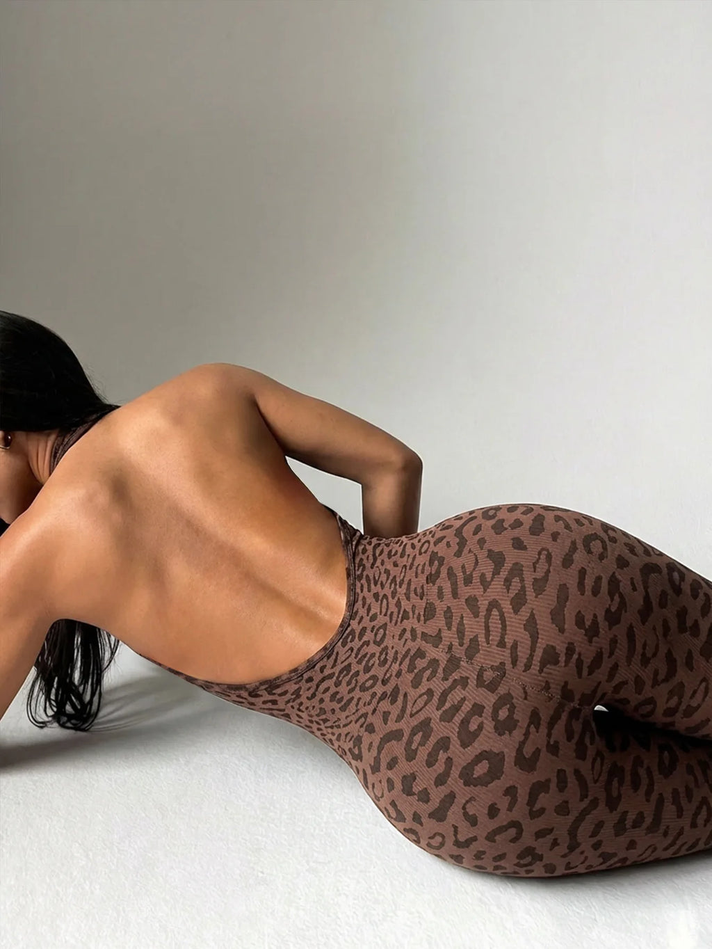 New Gym Fitness Sports Style Solid Yoga Jumpsuits Leopard Print V Backless Ruched Butt Lightweight Backless Breathable Women