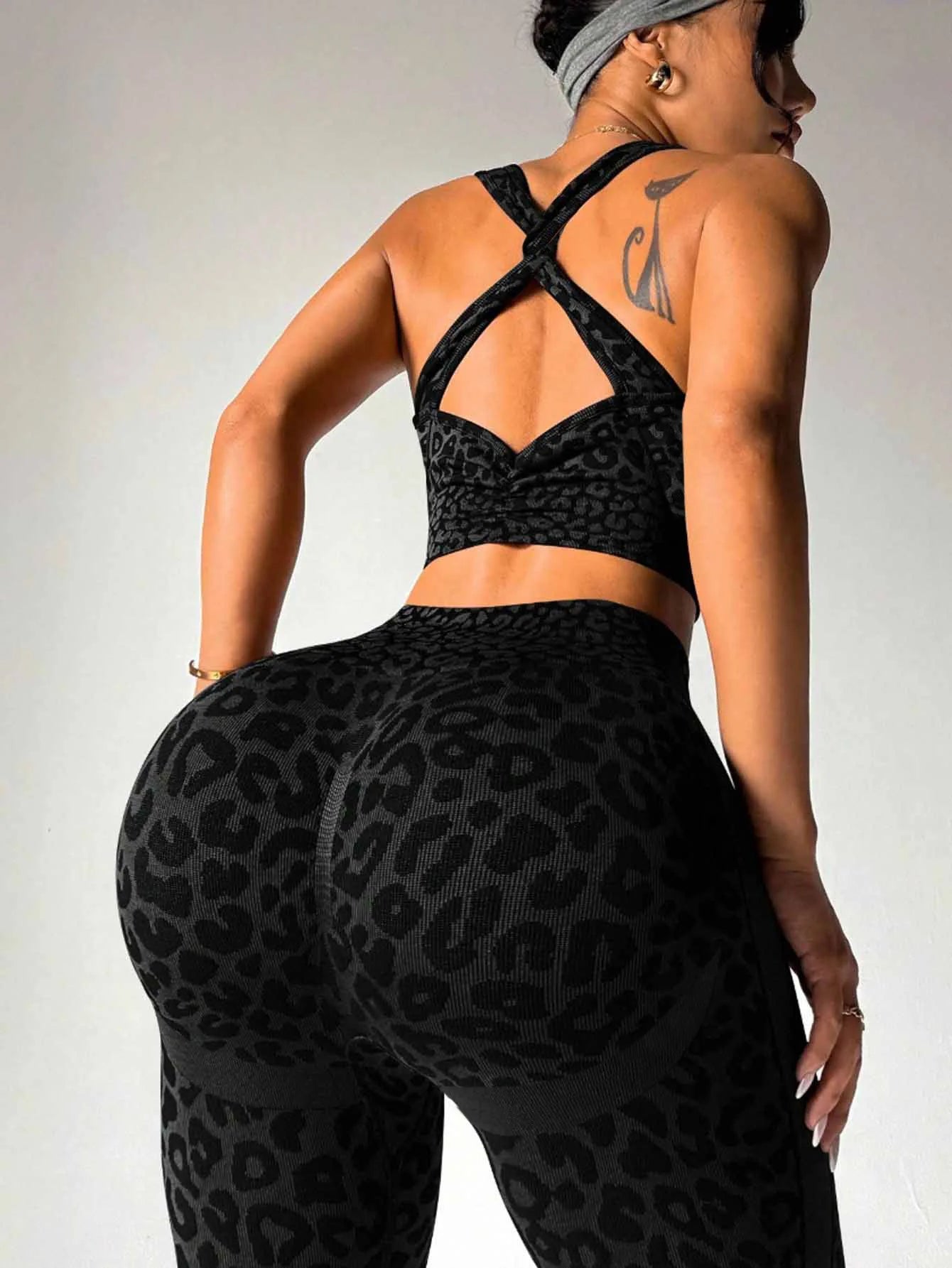Women Leopard Cross Back Sleeveless Yoga Apparel LightWeight Push Hip Leggings Yoga Set Quick Dry Active Wear Yoga Set