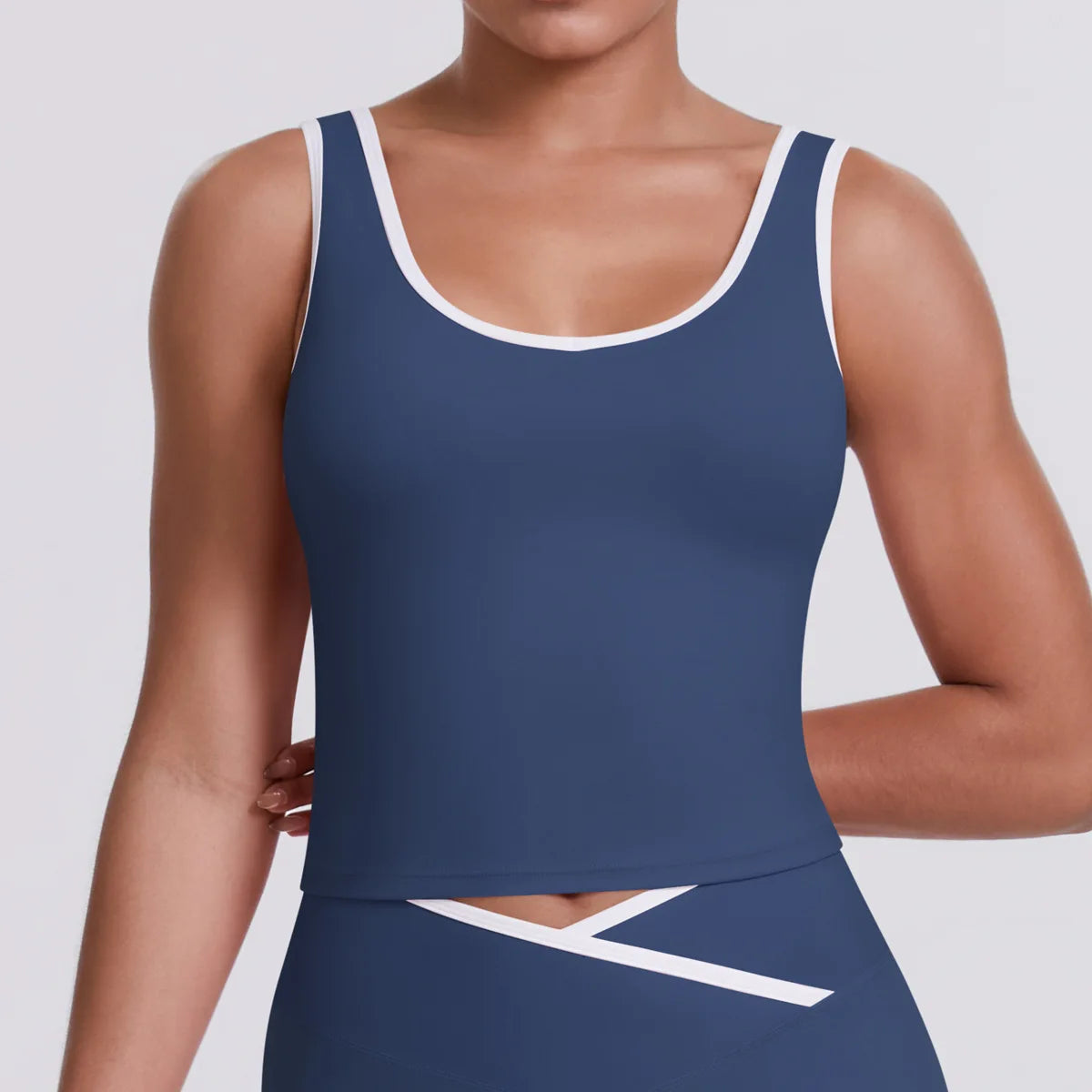 Women's Breathable Workout Shorts Sets Gym Fitness Activewear 3-Piece Set V Shape High Waist Solid Front Logo Yoga