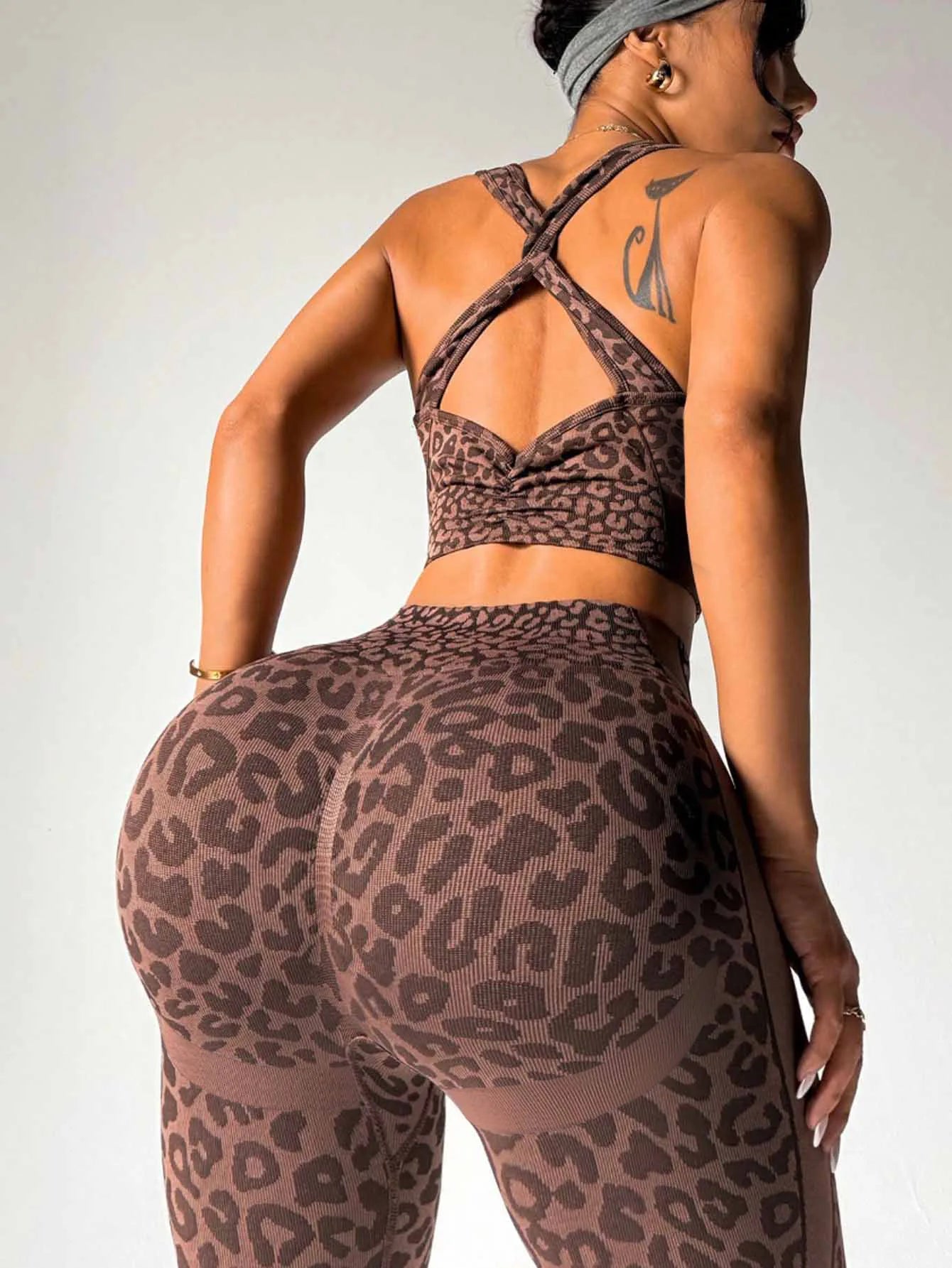 Women Leopard Cross Back Sleeveless Yoga Apparel LightWeight Push Hip Leggings Yoga Set Quick Dry Active Wear Yoga Set