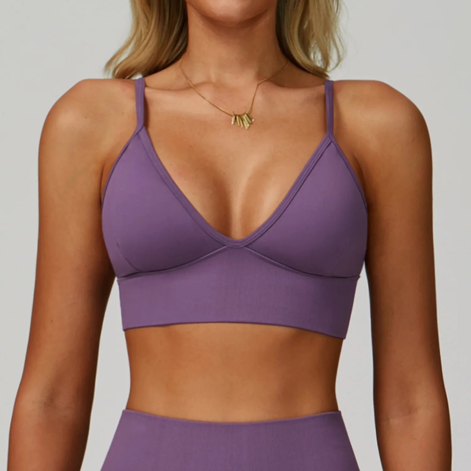Yoga Bra Women Seamless Ribbed Sports Bra Spaghetti Strap V Neck Padded Gym Workout Crop Top Custom Logo Breathable
