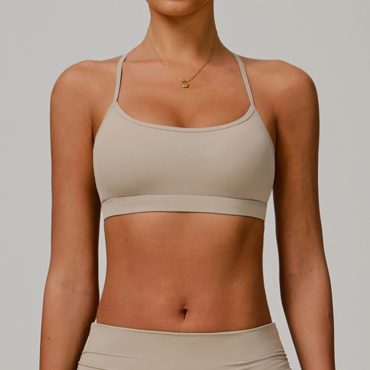 Sports Bra Women Criss Cross Back Yoga Bra Padded Sexy U Neck Strappy Workout Gym Crop Top Custom Logo Bralette