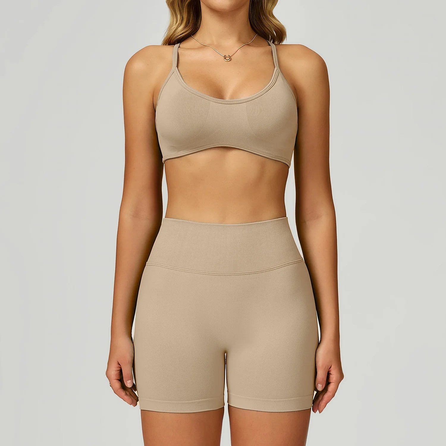 Wholesale Seamless Solid Sports Top Tight Scrunch Butt High Waist Elastic Waist Shorts Front 3 Piece Sportswear Gym Fitness Yoga