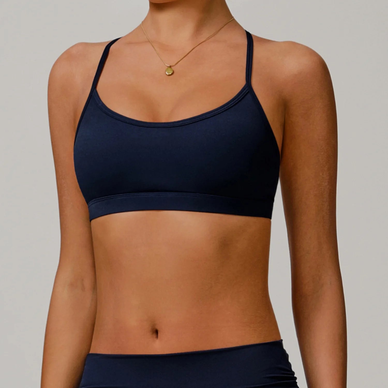 Sports Bra Women Criss Cross Back Yoga Bra Padded Sexy U Neck Strappy Workout Gym Crop Top Custom Logo Bralette
