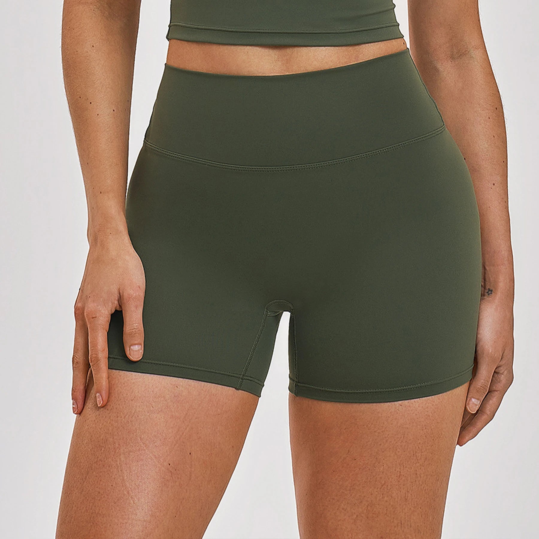 Crisscross Strap Sportswear Outdoor Apparel Hot Selling Color Blocking Gym Fitness Workout Clothes Yoga Set for Women